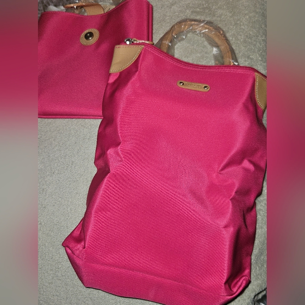 NWT MaggiB by Ganz tote in Hibiscus (Style MIB09075) w/genuine leather trim